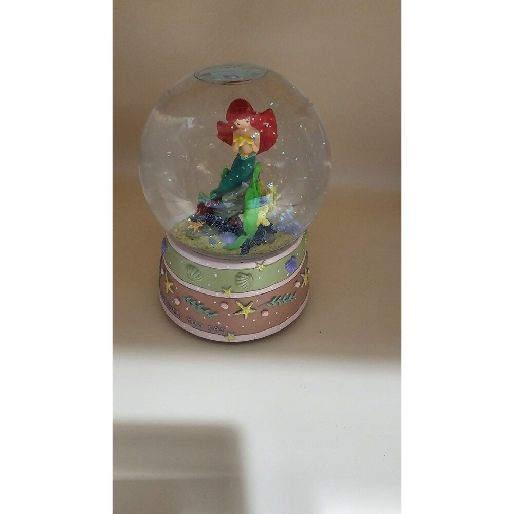 1988 Disney Enesco Ariel Little Mermaid Vintage Musical Snow Globe Under the Sea